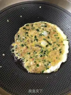 Make Seafood omelet salad step 4