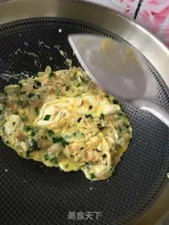 Make Seafood omelet salad step 5