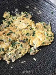 Make Seafood omelet salad step 6