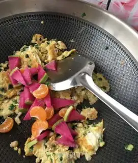 Make Seafood omelet salad step 10
