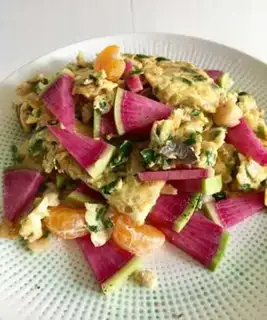 Make Seafood omelet salad step 15