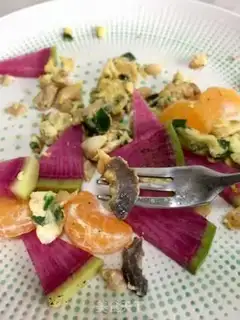 Make Seafood omelet salad step 16
