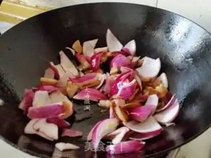 Make Onions, black-mucked meat step 4