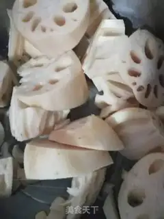 Make Corn Lotus bone soup step 1