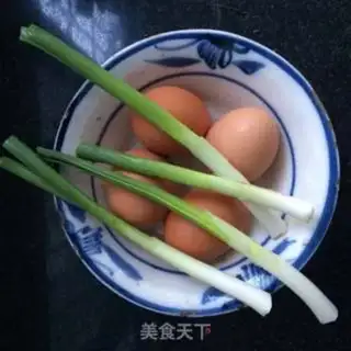 Make Garlic fried eggs step 0