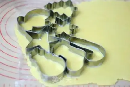 Make Christmas cookies step 8