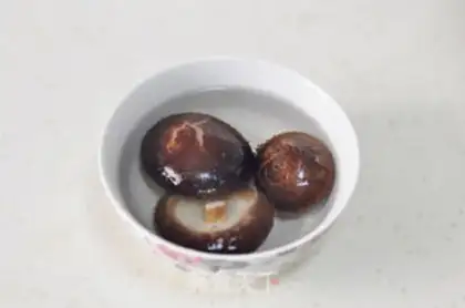 Make A green pork dumpling step 1