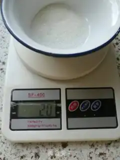 Make Hagendas ice cream step 1