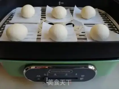 Make Christmas buns step 2