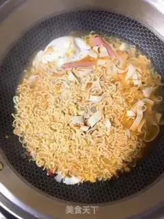 Make Egg-peased noodles step 2