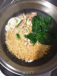 Make Egg-peased noodles step 3