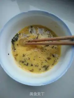 Make Scrambled eggs step 2