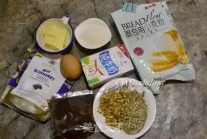 Make Christmas chocolate ring bread step 0