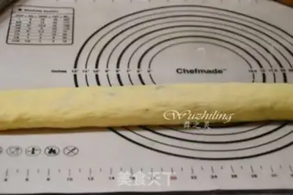 Make Christmas chocolate ring bread step 6