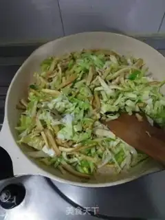 Make Tofu-dried cabbage step 9