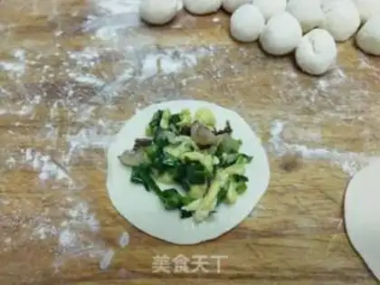 Make Cream-cream shrimp crawling with a pickle step 5