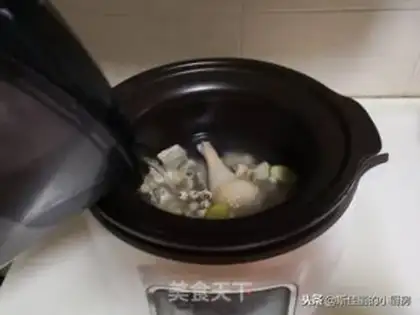 Make Red-tree chicken soup step 5