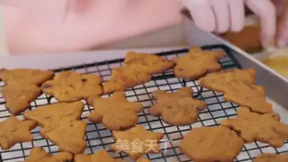 Make The gingercake man step 6