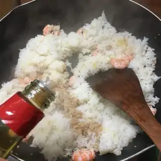 Make Shrimp rice step 9