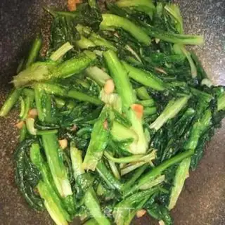Make Garlic leaves step 4