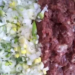 Make Onion meat dumplings step 3