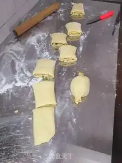 Make Onion cake step 7