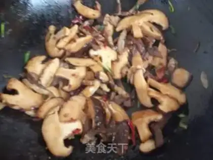 Make The lamb mushrooms and the chili step 4