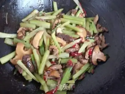 Make The lamb mushrooms and the chili step 5