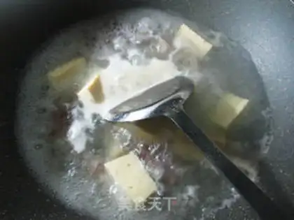 Make ♪ ♪ The chrysanthemum tofu soup ♪ step 2