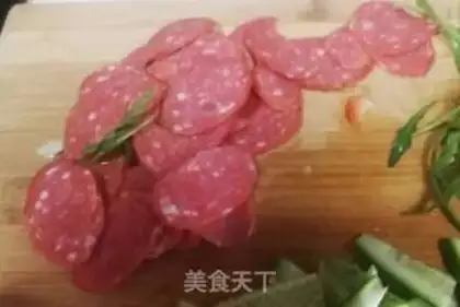 Make Sesame leaf sausage salad step 1