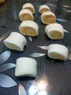 Make Double-coloured buns step 12