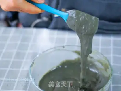 Make Christmas tree cake step 4