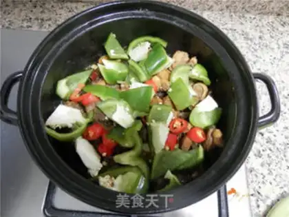 Make Spicy chicken in the casserole step 12