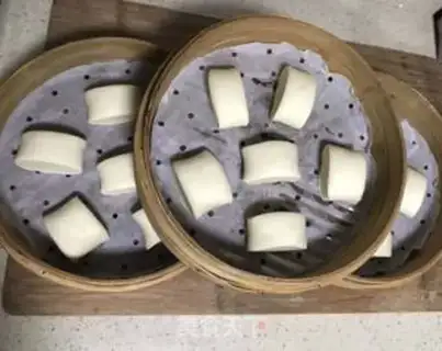 Make Slice the buns step 7