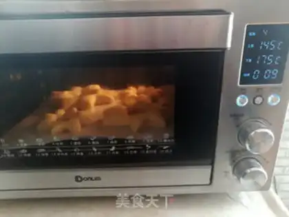 Make Christmas bread step 12