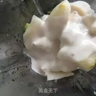 Make Butterfruit pear shake step 5