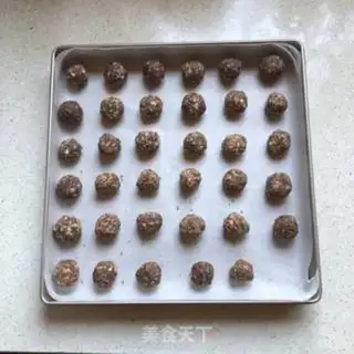 Make oatmeal chocolate energy ball step 8