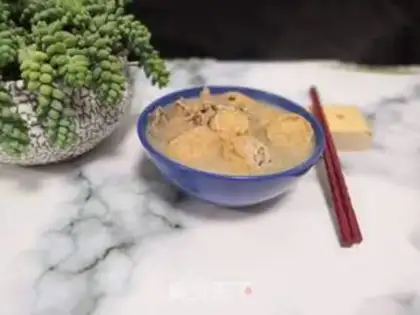 Make A greasy, greasy, greasy beef soup step 5