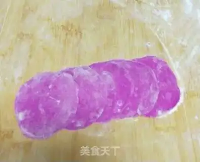 Make Simulation of rose bread step 11