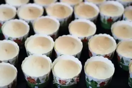 Make Butter cupcakes step 11