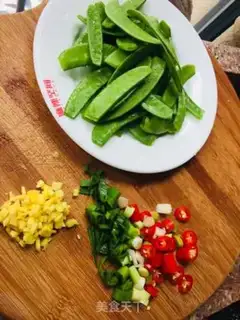 Make Piggy-backed Dutch beans step 1