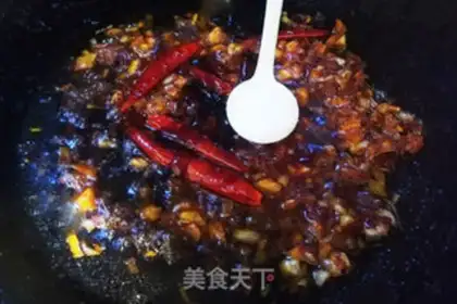 Make Spicy bean-skin gold mushroom rolls step 7