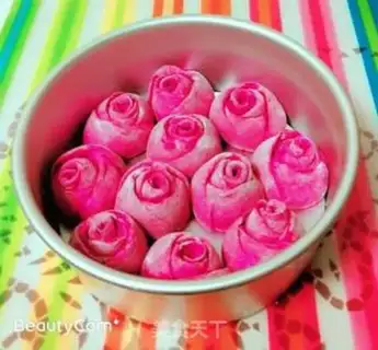 Make Simulation of rose bread step 14