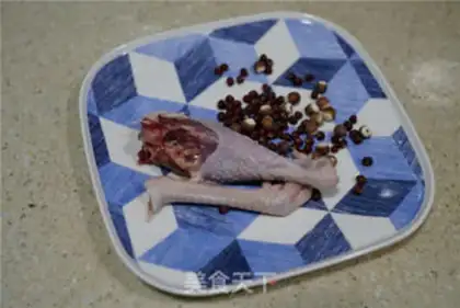 Make ♪ ♪ And the red bean chicken leg soup ♪ step 0