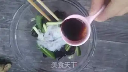 Make A cucumber-muck fan step 5
