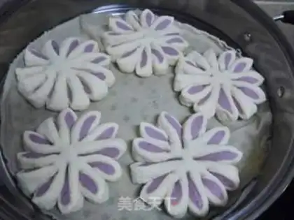 Make Potato buns step 23