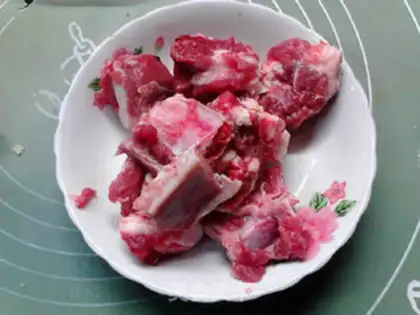 Make Horse hooves, cane, lamb chop soup step 9