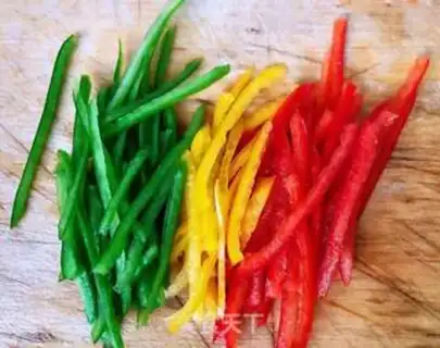 Make The white radish with pepper step 4