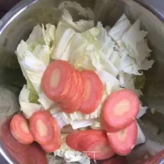 Make The bellow sea veggie pan step 0