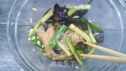 Make A cucumber-muck fan step 10